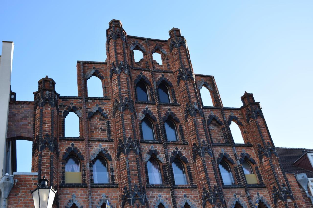 Altstadt Luebsche Strasse Wismar Exterior photo