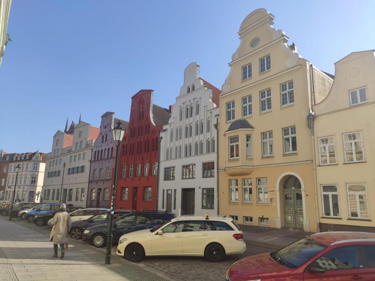 Altstadt Luebsche Strasse Wismar Exterior photo